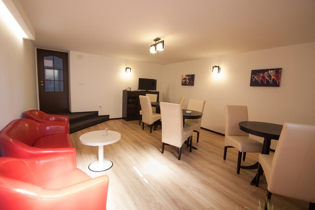 Pensiunea Apulum Alba Iulia Extérieur photo